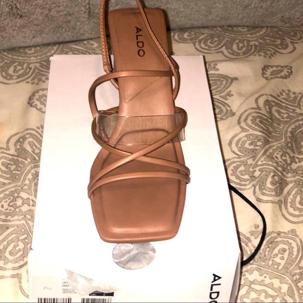 Square toe sandal heel